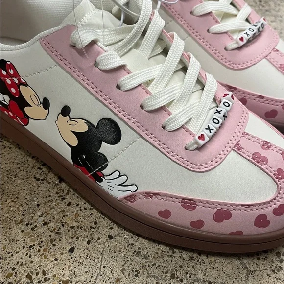 Disney Valentines Sweetheart Mickey And Minnie Mouse Women’s Sneakers - Picture 5 of 5